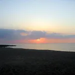 马赛纳斯中心假日酒
